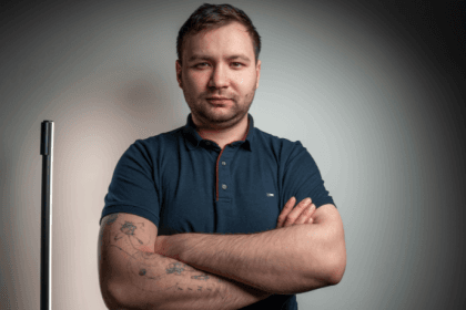 Dr. Haeckel Cabral explica os resultados da otoplastia em adultos e o pós-operatório.